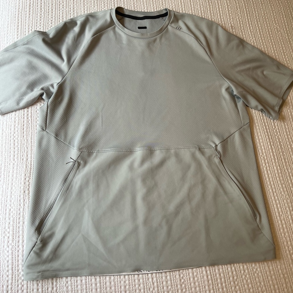 Men’s Lululemon Mobility Train Short Sleeve Crew Size XL